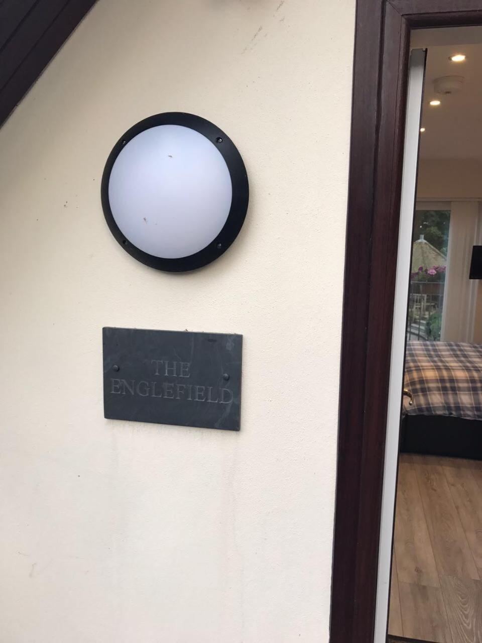 The Firs - Englefield Studio Bed and Breakfast Douglas Exteriör bild