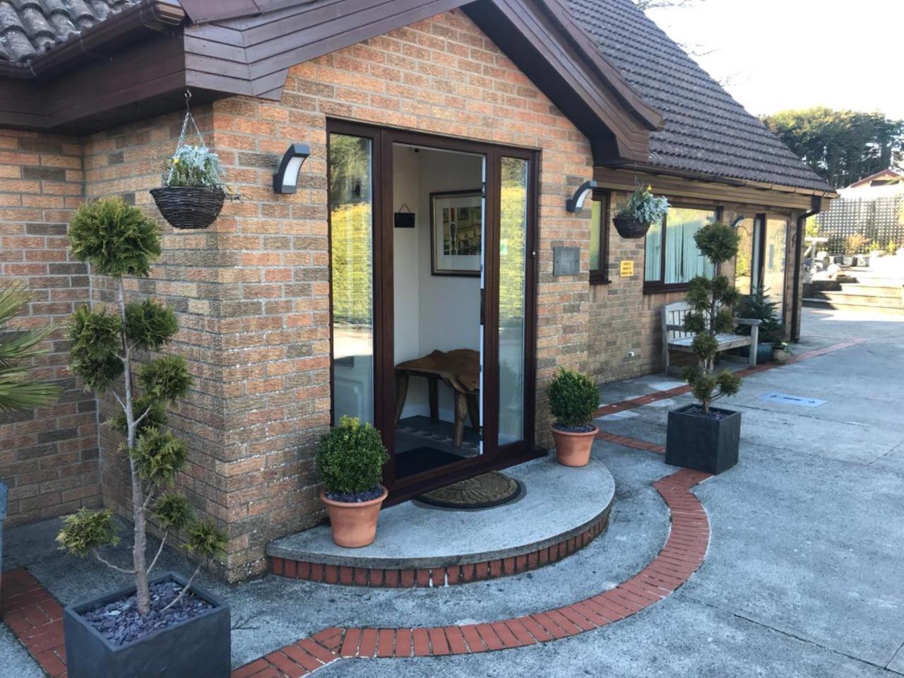 The Firs - Englefield Studio Bed and Breakfast Douglas Exteriör bild